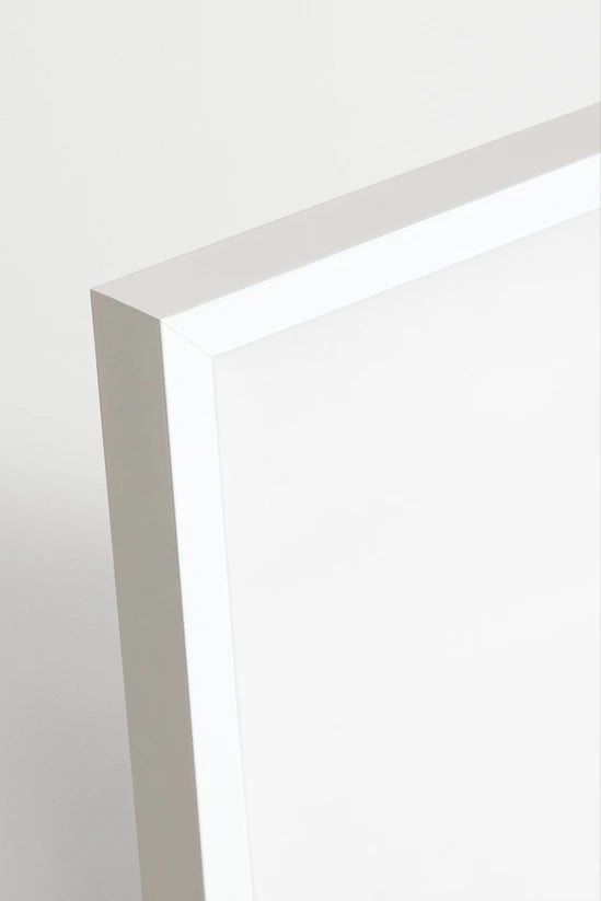 White frame <br> (1/2 inch)